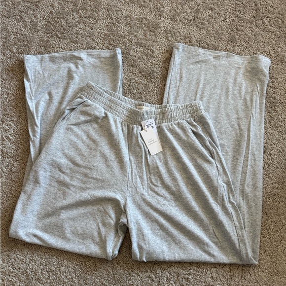 Abercrombie & Fitch Lounge Collection Heather Gray Lounge Pants - Picture 3 of 4